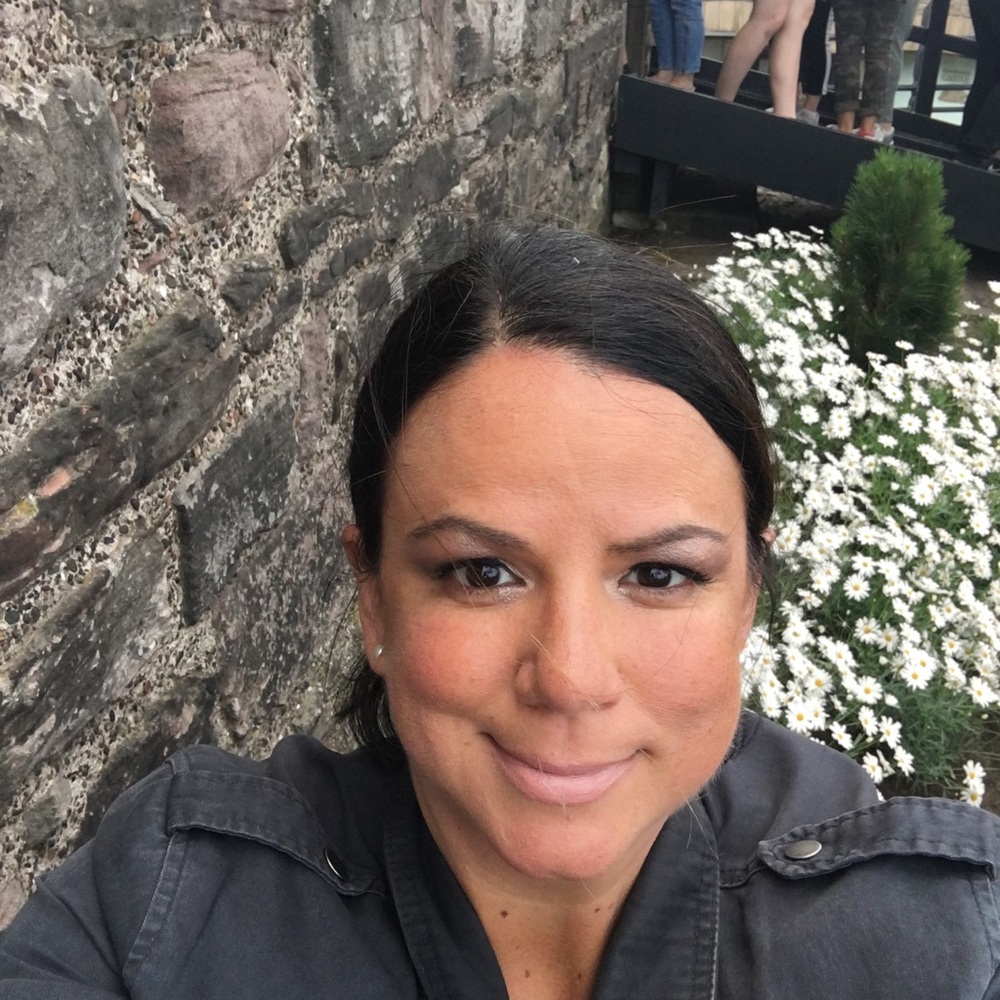 Meet your Posher, Lisa